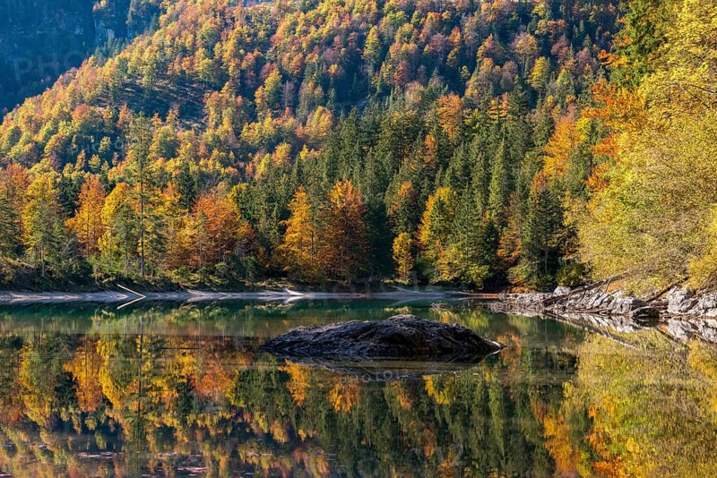 Autumn mood by the Kleiner Odsee lake