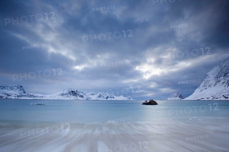 Bay Vikbukta in winter