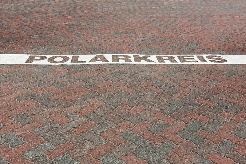 Arctic Circle marking