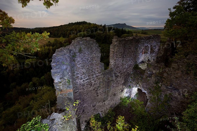 Burgruine Hohenkrahen at night