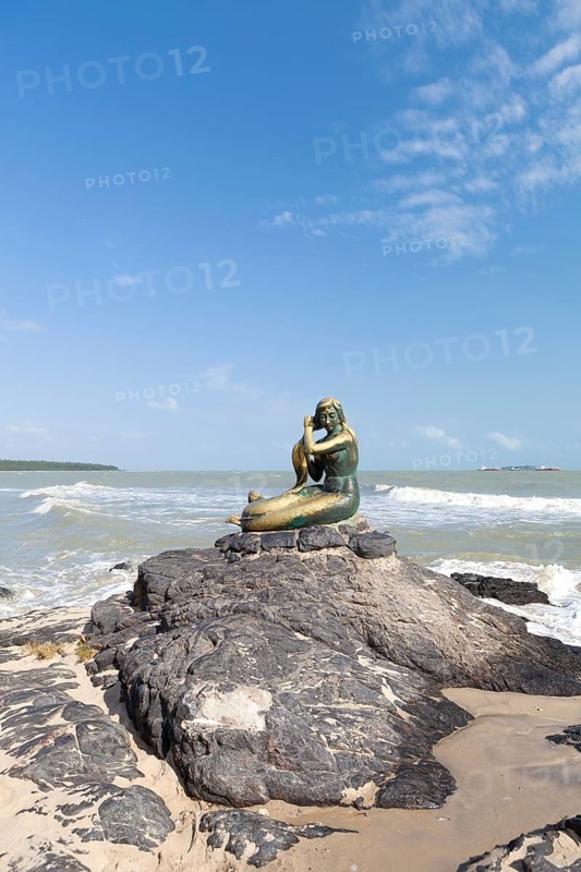 Golden mermaid sculpture on Samila beach