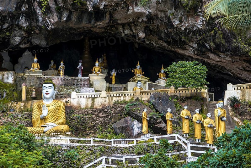 Buddha statues
