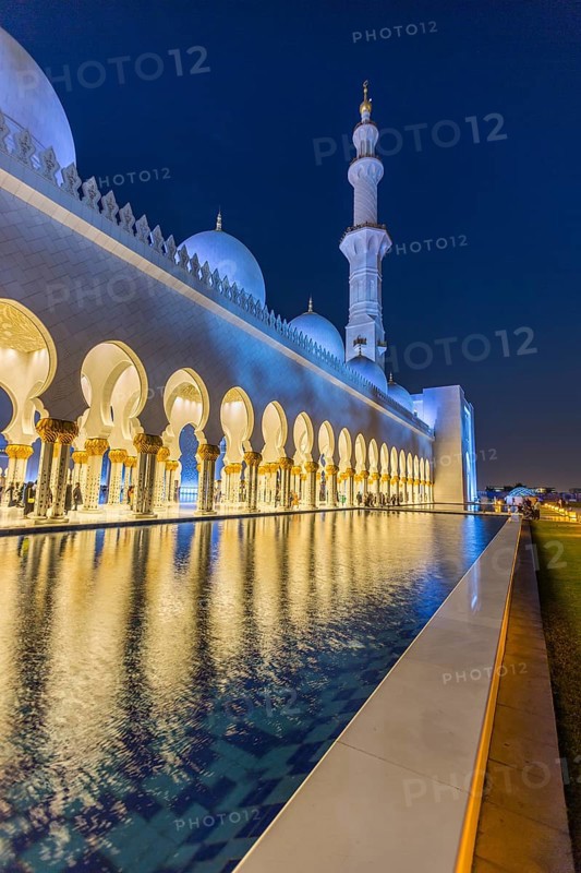 Arcades in the Sheikh Zayed Mosque