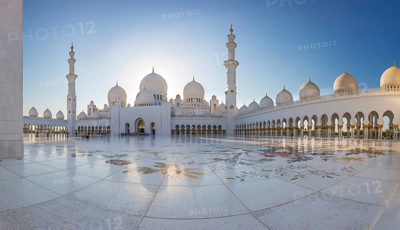 Courtyard of the Sheikh Zayed Mosque