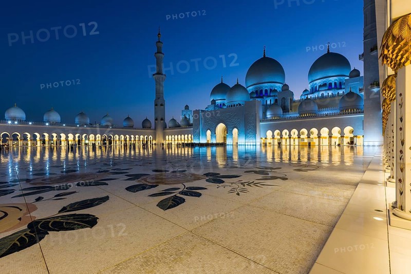 Courtyard of the Sheikh Zayed Mosque