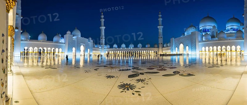 Courtyard of the Sheikh Zayed Mosque