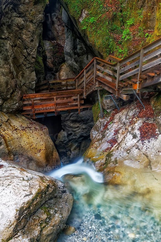 Boardwalk in the Seisenberg Gorge with Weissbach stream