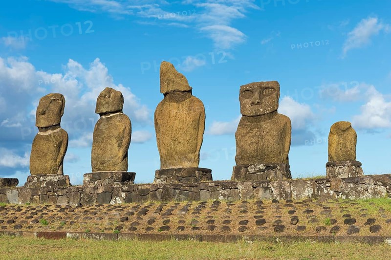 Moais at the Tahai ceremonial complex