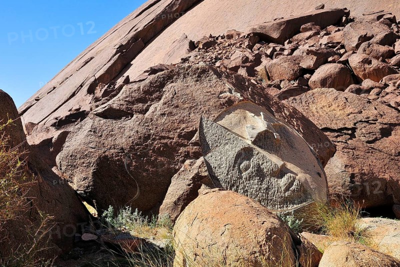 Modern art at the Aicha monolith in the middle of the desert