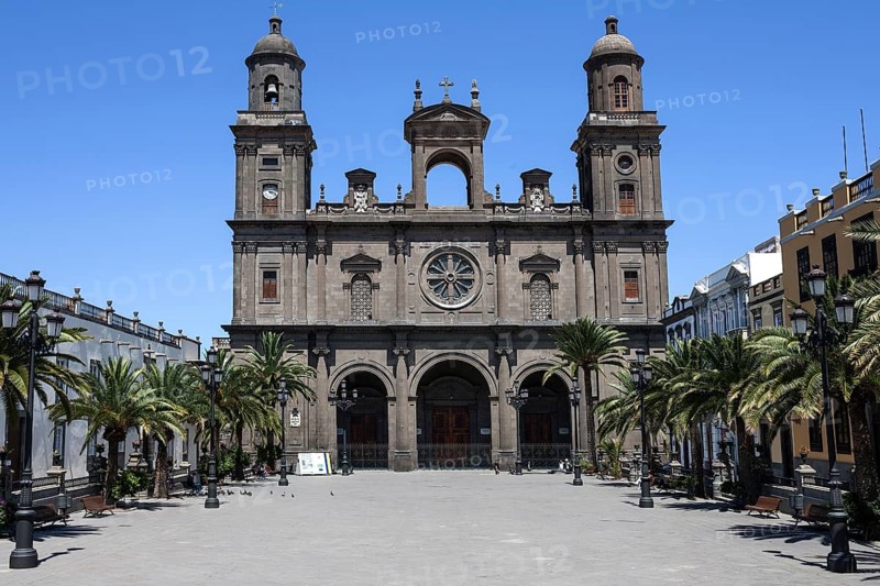 Plaza de Santa Ana and Catedral de Santa Ana
