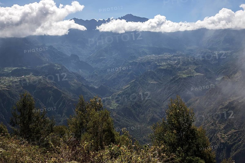 View from La Fenetre of Makes in the caldera Cirque de Cilaos