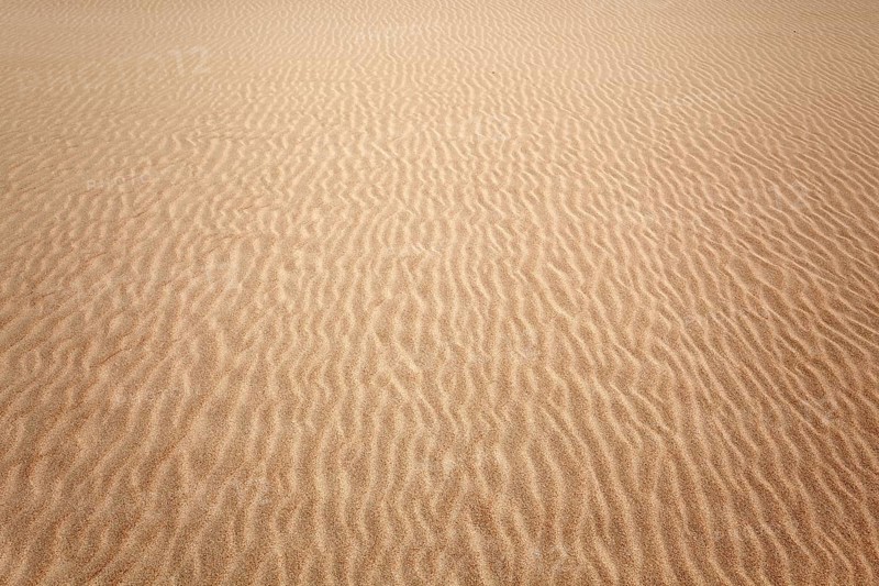 Structures in the sand