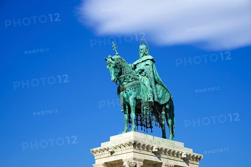 Equestrian statue of King Stephen I of Hungary