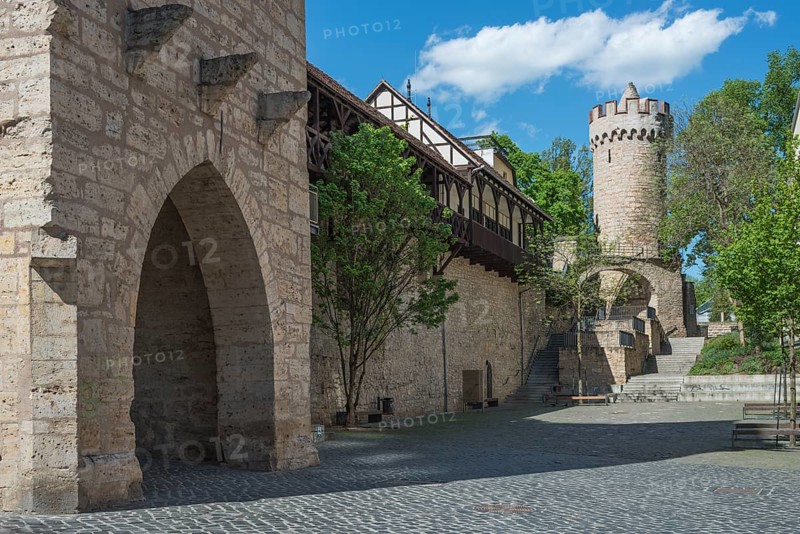 Johannis tower and house on the wall