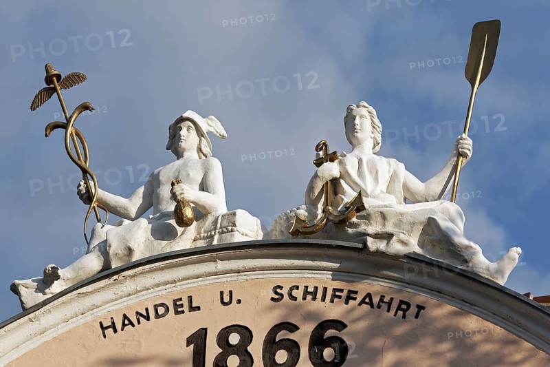 Gable figures