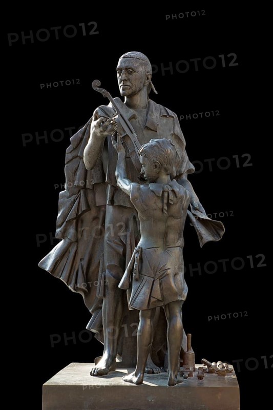 Memorial to Antonio Stradivari