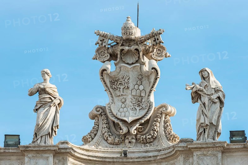 Statues on top of St. Peter's Basilica