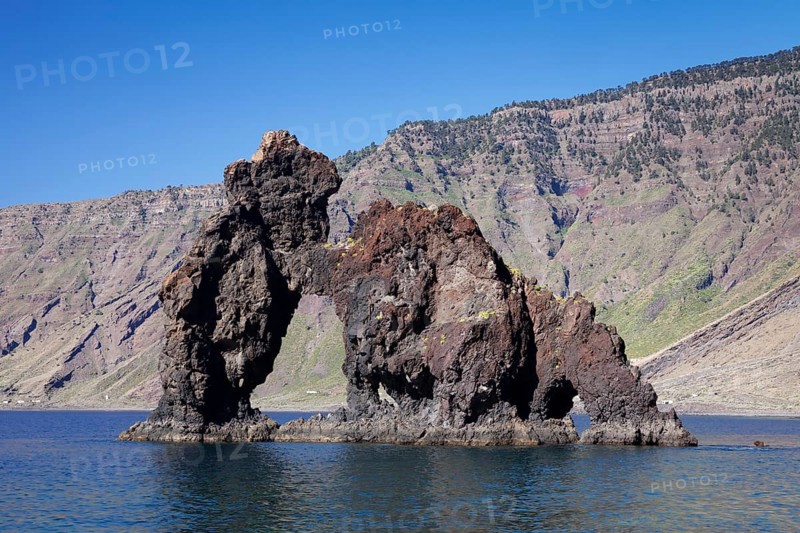 Las Playas Bay with the rock arch Roque de Bonanza