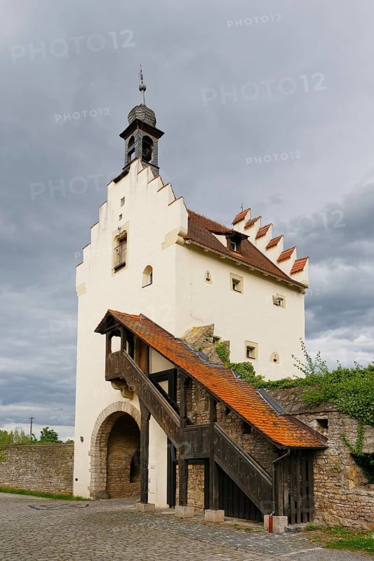 Maintor gate
