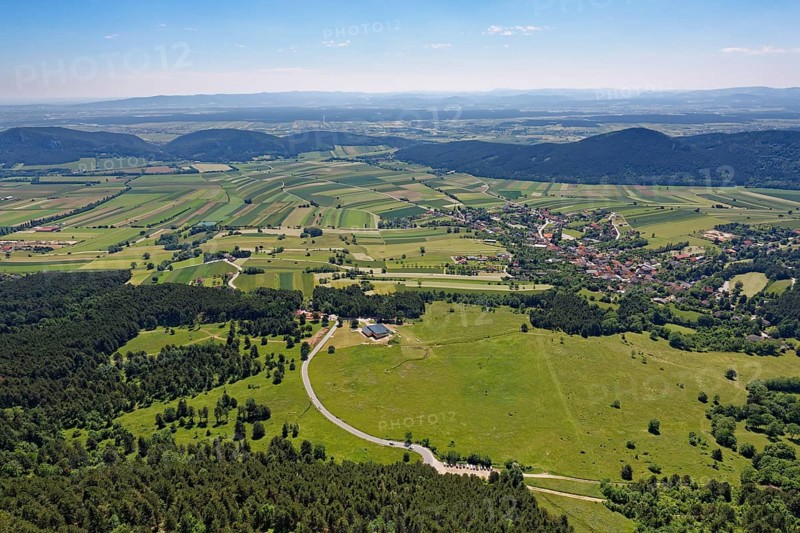 View from Hohe Wand towards Neue Welt and Maiersdorf