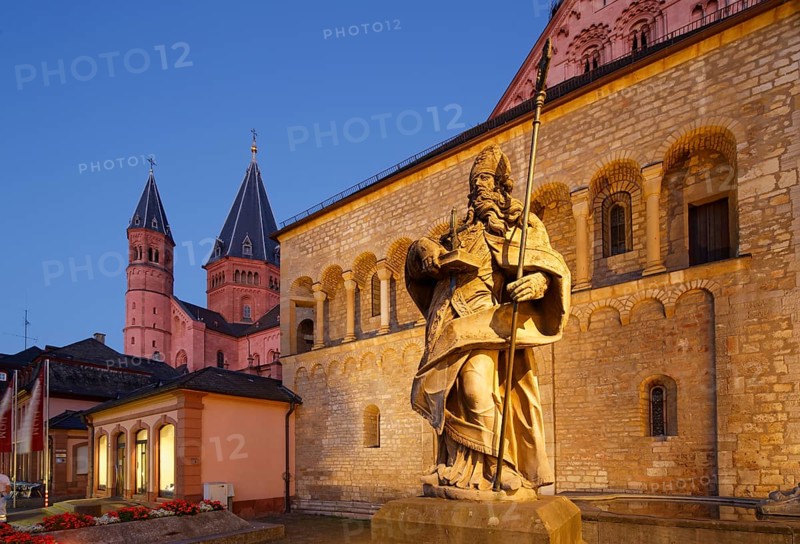 Saint Boniface in front of Gotthard Chapel
