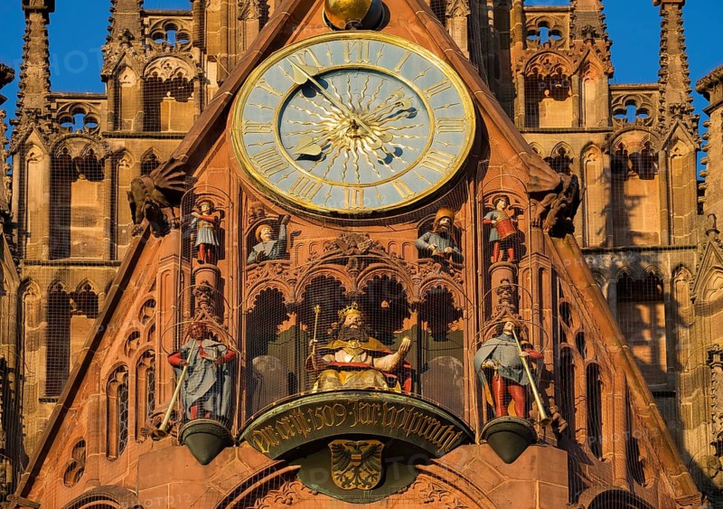Clock and figurines