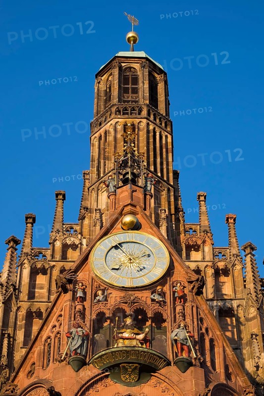 Clock and figurines