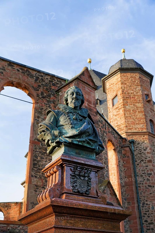 Monument to Count Philipp Ludwig II. and Walloon church