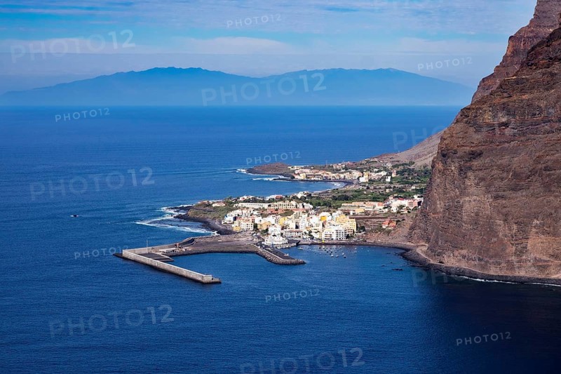 Harbor in Vueltas