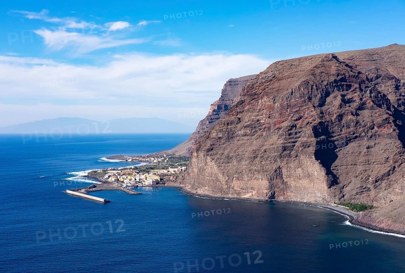 Harbor in Vueltas