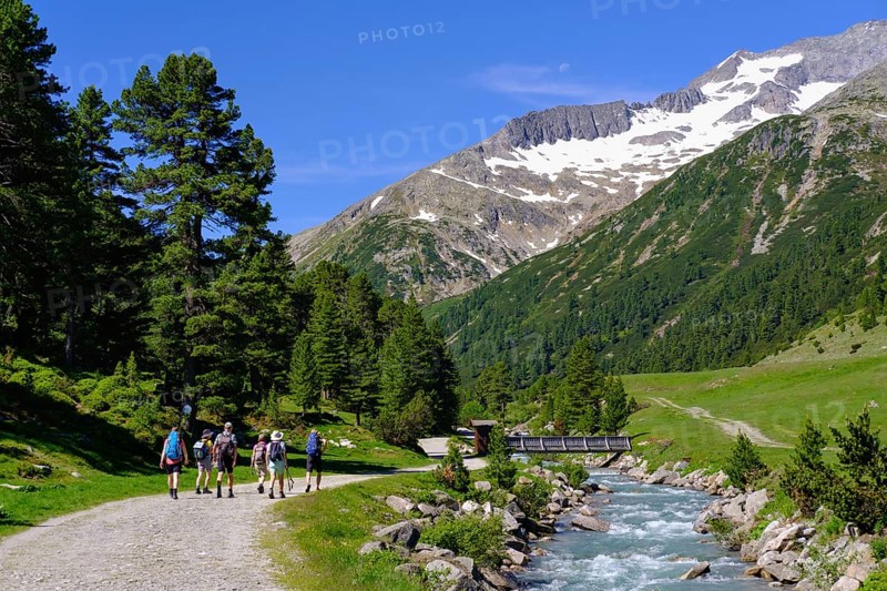 Hiking group at Zamserbach