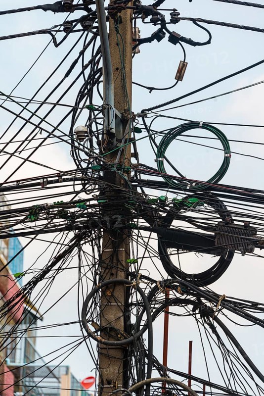 Chaotic power lines