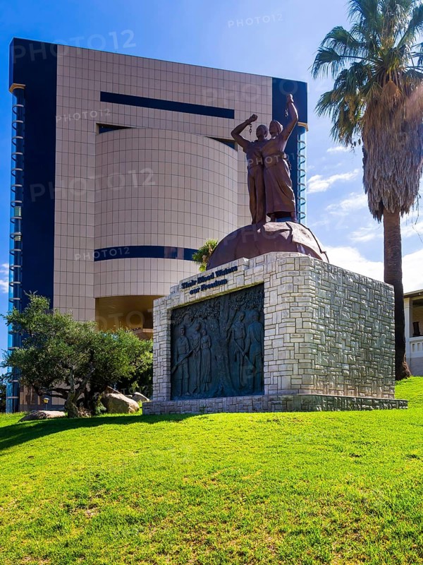 Independence Monument in front of Independence Memorial Museum
