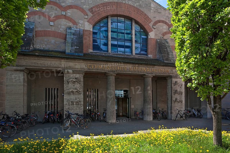 Old former main entrance of the Germanisches Nationalmuseum