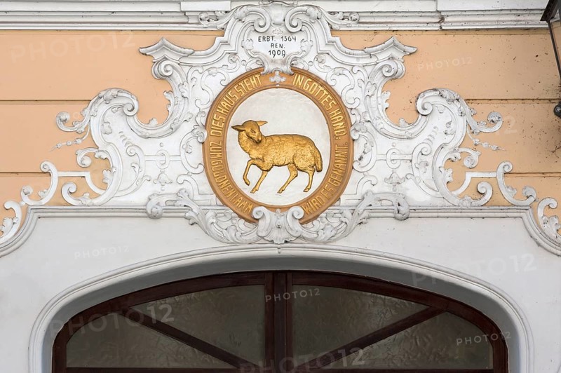 Relief over the entrance of the former Gasthaus Zum Goldenen Lamm guesthouse