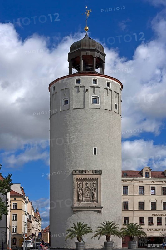 Dicker Turm