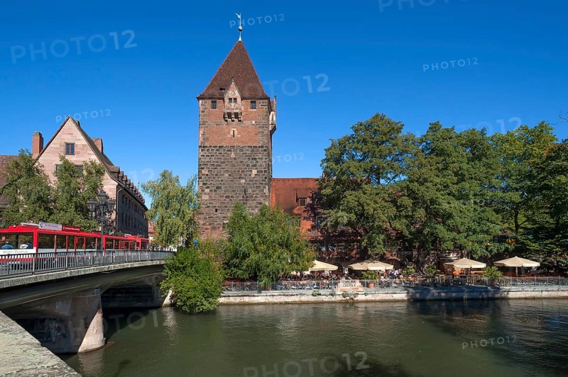 Schuldturm tower on the Pegnitz river