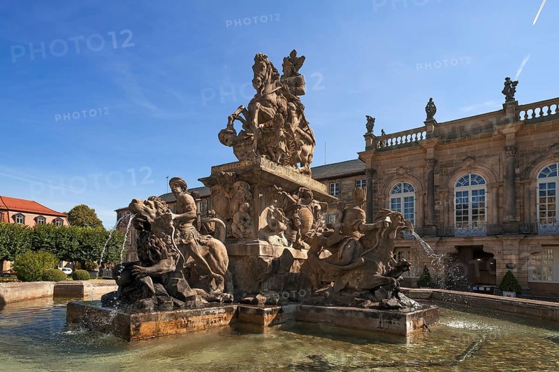 Margrave Fountain in front of New Palace
