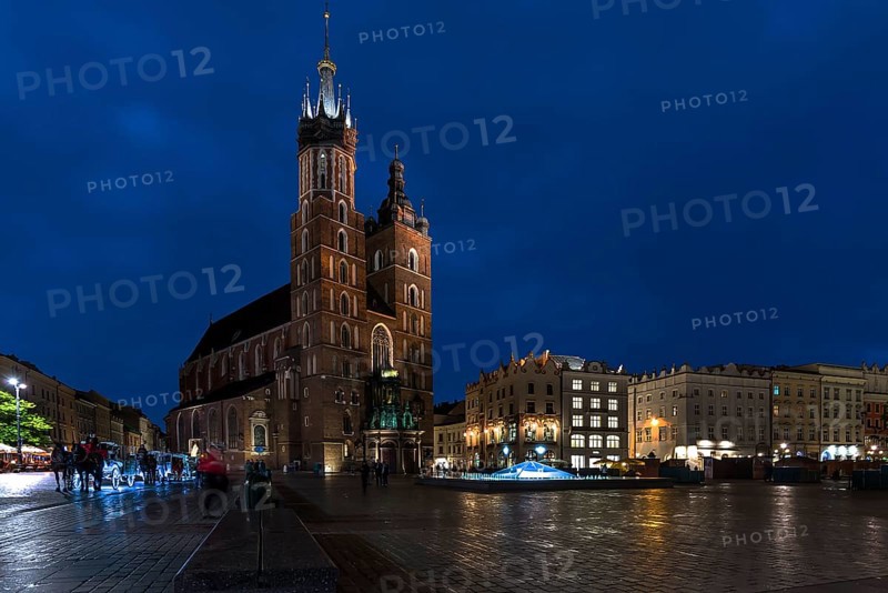Basilica of Mary at night