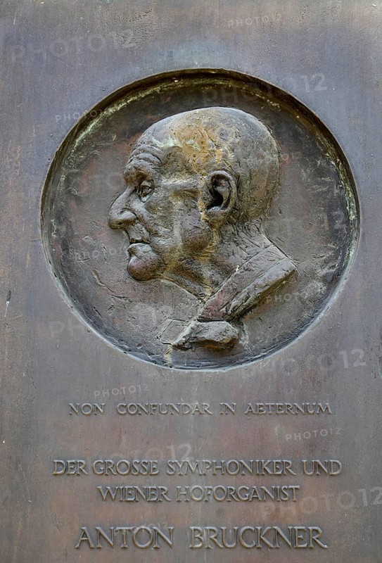 Memorial plaque for the composer Anton Bruckner at the Castle Church