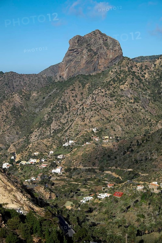 Vallehermoso with the rock massif Roque Cano