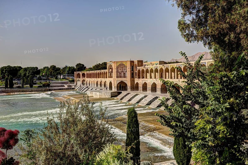 Khaju bridge and Zayandeh River