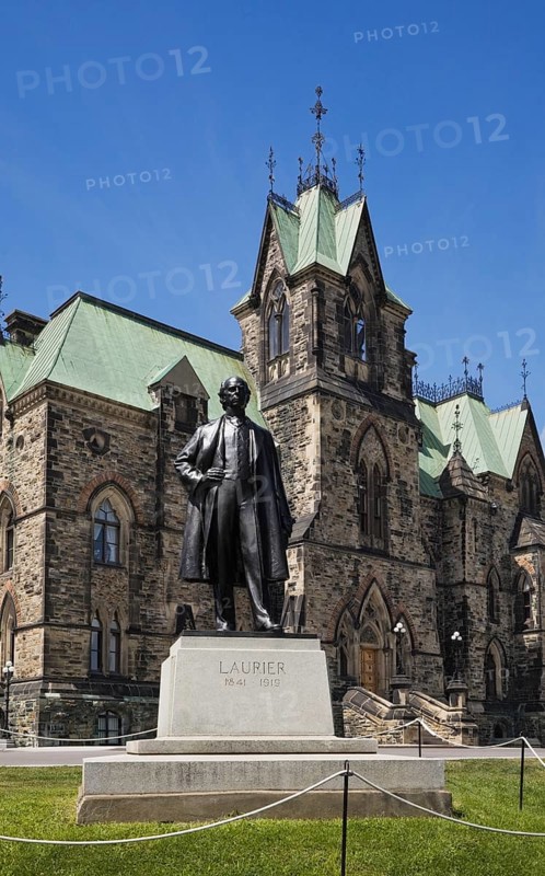 Wilfrid Laurier monument in front of East Block building