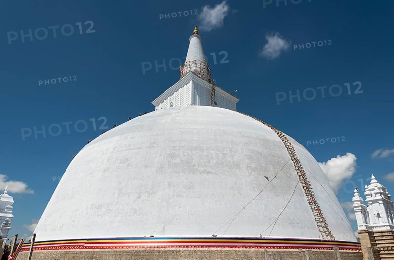 Ruwanwelisaya or Ruwanweli Maha Seya Stupa