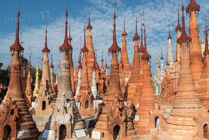 Buddhist stupas of Shwe Inn Thein Paya