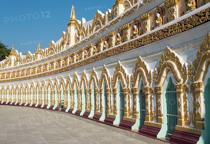 Exterior of the curved chamber of Umin Thounzeh