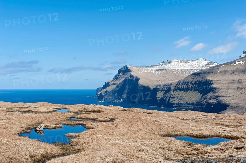 View of the sea and cliffs