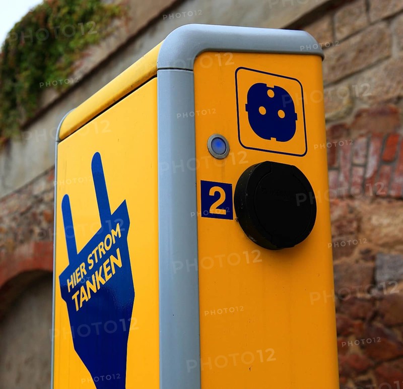 Charging station for electric cars