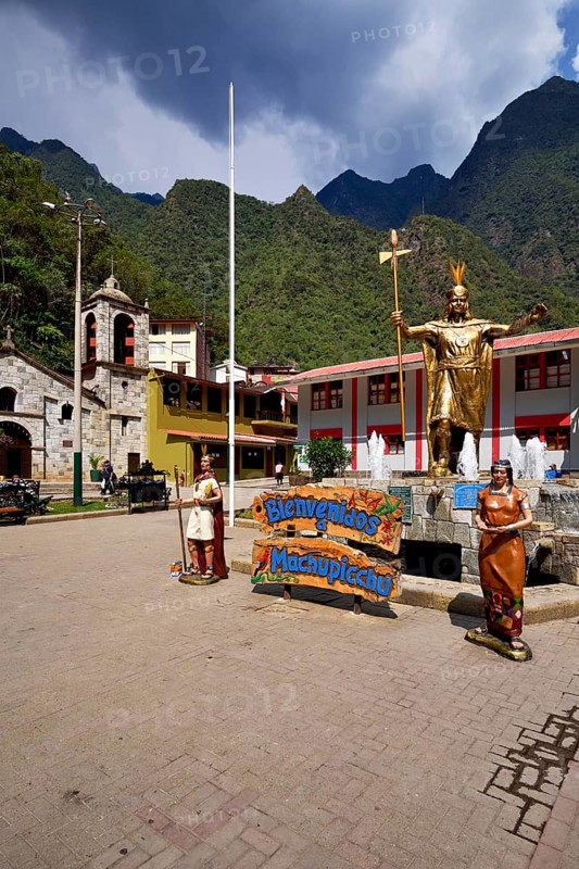 Village square with Inca statue