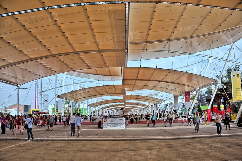 Start of the 1.5km roofed main street of the Expo 2015